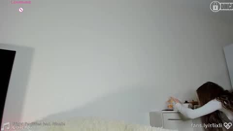 Snapshot of ilxil chatting on December 5, 6:04 pm Li online show from December 5, 6:04 pm