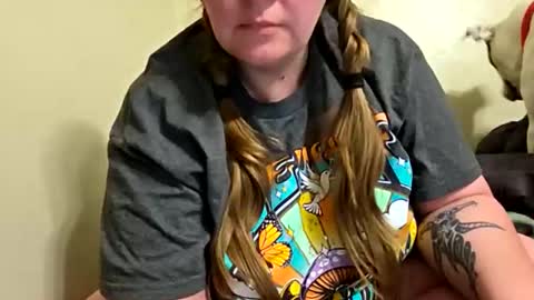 IM4KOUCR4ZY online show from April 3, 4:10 am