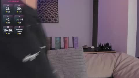 Snapshot of im__thomas chatting on December 15, 5:01 am IM THOMAS online show from December 15, 5:01 am