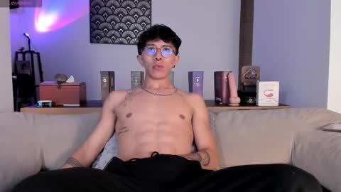 Snapshot of im__thomas chatting on February 8, 5:55 am IM THOMAS online show from February 8, 5:55 am