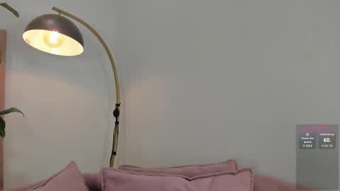 Snapshot of im_alejandra_ chatting on December 2, 1:22 am Aleja online show from December 2, 1:22 am