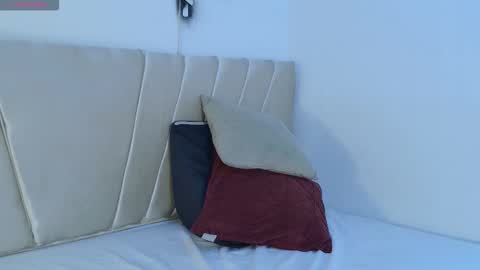 aurora online show from December 22, 7:44 pm