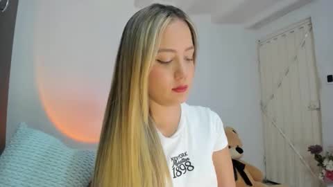 Caro   online show from May 23, 4:29 am