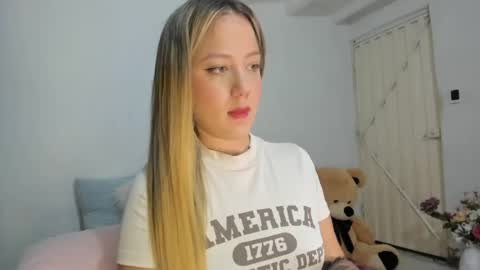 Caro   online show from June 22, 3:36 am
