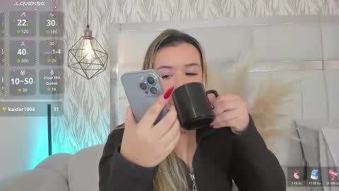 DAHLIA online show from December 1, 8:47 pm