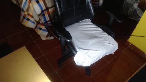 Snapshot of im_dave21 chatting on November 19, 9:09 am im_dave21 online show from November 19, 9:09 am