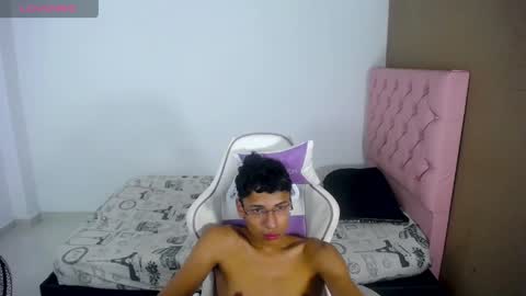 im_david01 online show from May 8, 11:54 pm