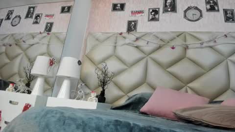 Snapshot of im_gaia chatting on October 27, 12:20 pm Im Gaia online show from October 27, 12:20 pm