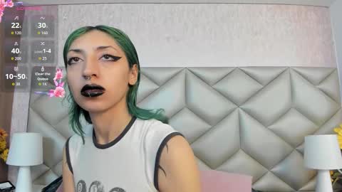 Snapshot of im_gaia chatting on December 3, 12:14 pm Im Gaia online show from December 3, 12:14 pm