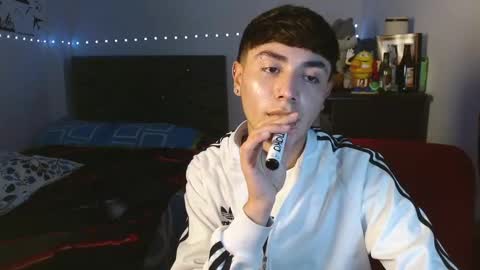 Snapshot of im_juanda chatting on December 15, 12:51 am im_juanda online show from December 15, 12:51 am