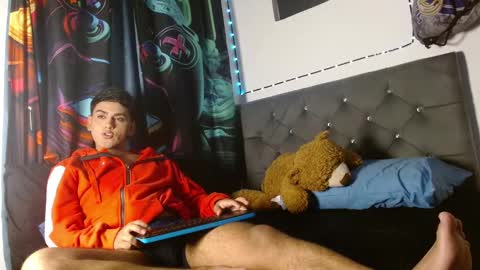 Snapshot of im_juanda chatting on November 10, 8:52 pm im_juanda online show from November 10, 8:52 pm