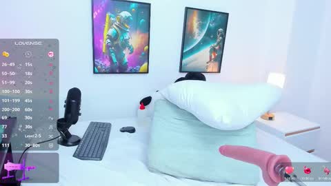 Keity online show from November 5, 9:59 pm