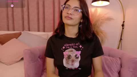 Snapshot of im_lily_ chatting on June 25, 1:48 pm Lilyy online show from June 25, 1:48 pm