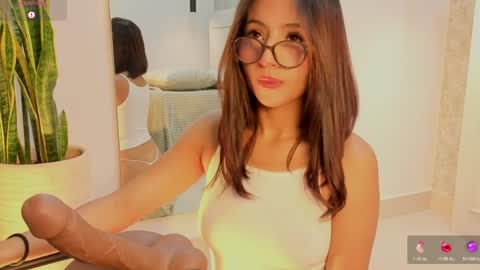 im_lisacb online show from April 2, 12:03 pm