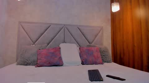 Manu  online show from March 9, 3:05 pm