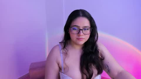 Snapshot of im_meii chatting on October 3, 9:34 pm mei mei uwu online show from October 3, 9:34 pm