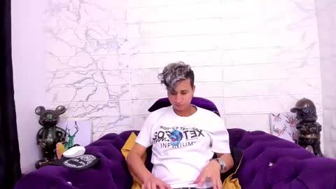 Snapshot of im_milan_rs chatting on February 3, 2:58 am im_milan_rs online show from February 3, 2:58 am