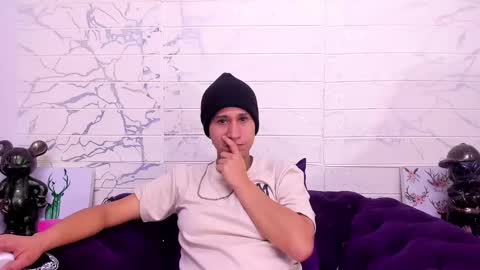 im_milan_rs online show from February 5, 4:06 am