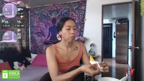 Cutie pie online show from May 26, 1:40 pm