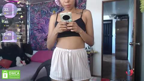 Cutie pie online show from May 31, 1:40 pm