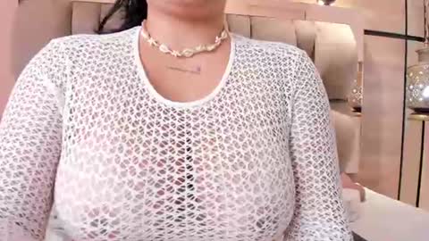 im mou  online show from July 24, 1:09 pm