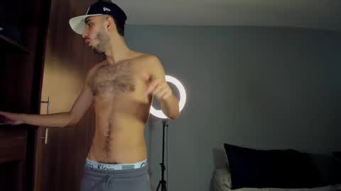 Snapshot of im_paul_ chatting on September 24, 9:51 pm Paul online show from September 24, 9:51 pm