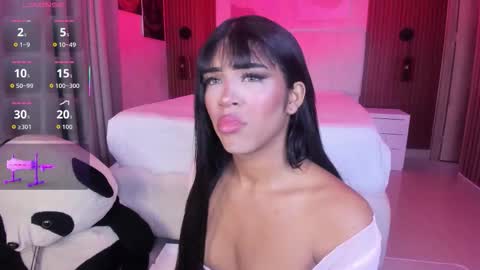 Snapshot of im_perla chatting on November 27, 9:17 pm Perla online show from November 27, 9:17 pm