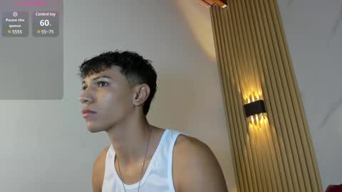 Snapshot of im_sebaslopez chatting on February 2, 8:57 am im_sebaslopez online show from February 2, 8:57 am