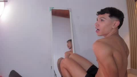 Snapshot of im_sebaslopez chatting on March 8, 9:50 am im_sebaslopez online show from March 8, 9:50 am