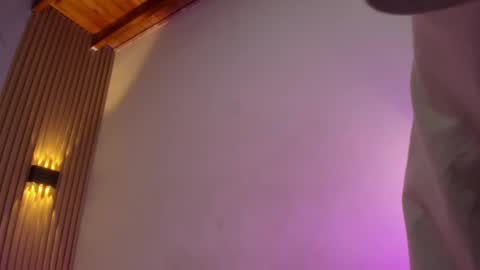 Snapshot of im_sebaslopez chatting on March 12, 3:46 am im_sebaslopez online show from March 12, 3:46 am