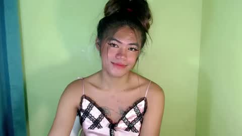 Snapshot of im_yourfairyannaxx chatting on February 6, 2:04 pm im_yourfairyannaxx online show from February 6, 2:04 pm