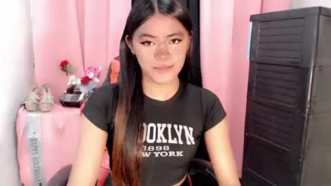 Snapshot of im_yourfairyannaxx chatting on September 25, 12:03 am im_yourfairyannaxx online show from September 25, 12:03 am