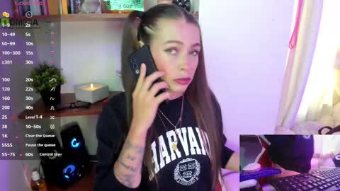 Lisa Hyga online show from November 9, 7:12 pm