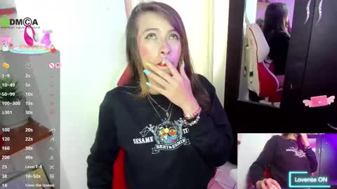 Lisa Hyga online show from November 16, 10:04 pm