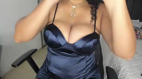 Snapshot of imacwenn_ chatting on July 23, 2:42 am Sofia online show from July 23, 2:42 am