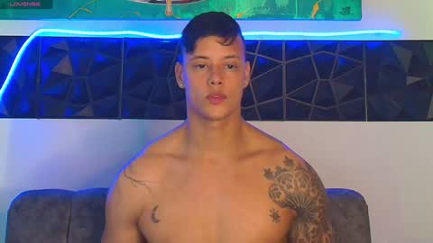 Snapshot of imconor chatting on December 5, 1:36 am imconor online show from December 5, 1:36 am