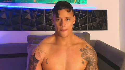 Snapshot of imconor chatting on January 3, 1:05 am imconor online show from January 3, 1:05 am