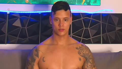 Snapshot of imconor chatting on February 28, 1:26 am imconor online show from February 28, 1:26 am