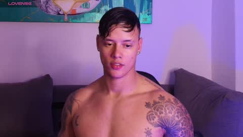 Snapshot of imconor chatting on December 20, 8:27 pm imconor online show from December 20, 8:27 pm