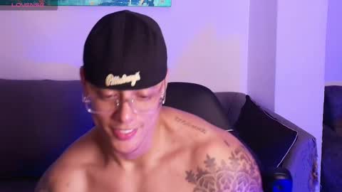 imconor online show from February 14, 11:12 pm