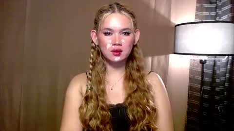 Snapshot of imjustasluttyintownxxx chatting on December 4, 2:04 pm Mika online show from December 4, 2:04 pm