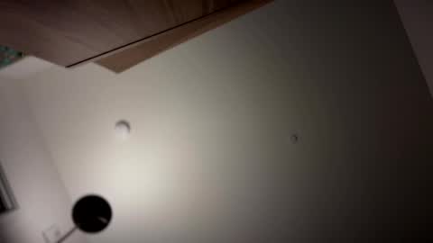 imlightskn online show from February 26, 12:25 pm