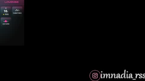 Snapshot of imnadiaroses chatting on May 9, 2:06 am Nadia online show from May 9, 2:06 am