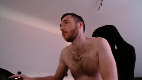 Snapshot of imsexyandiknowit89 chatting on October 31, 1:17 am Flummi online show from October 31, 1:17 am