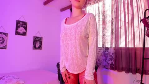 Aurora online show from February 25, 7:58 pm