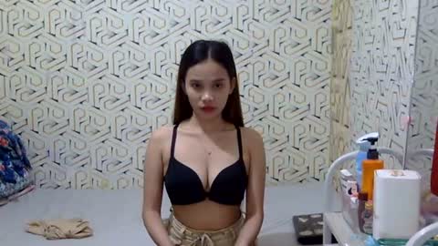 Im sad because im lonely wish help me here online show from July 14, 10:32 am