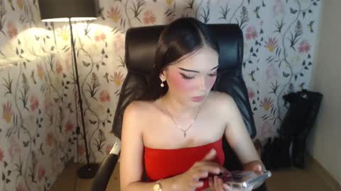Snapshot of imyourlegalbaby chatting on January 9, 8:45 am Aki online show from January 9, 8:45 am