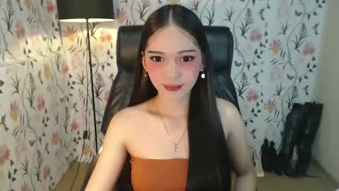 Snapshot of imyourlegalbaby chatting on February 8, 12:17 pm Aki online show from February 8, 12:17 pm