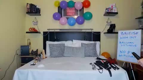 Snapshot of inannalove chatting on October 25, 9:50 am inannalove online show from October 25, 9:50 am