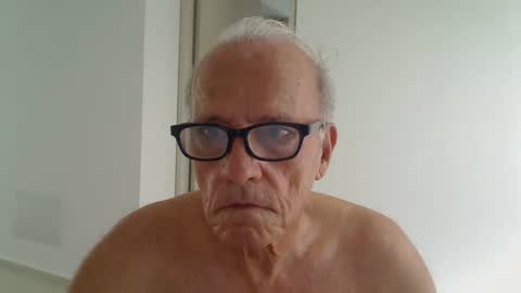 Snapshot of incendiado chatting on November 1, 1:35 pm incendiado online show from November 1, 1:35 pm